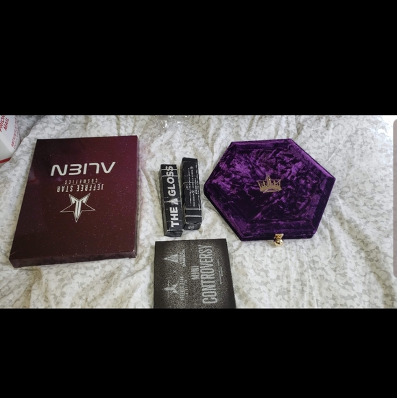 Jeffree Star Alien Blood Lust Controversy Gloss - Picture 1 of 1